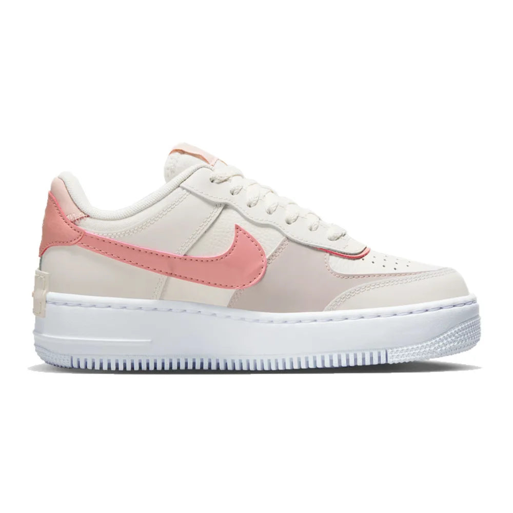 Nike Air Force 1 sneakers – skridsikre, slidstærke, klassiske, alsidige fritidssko og skatesko. Model: DZ1847-001