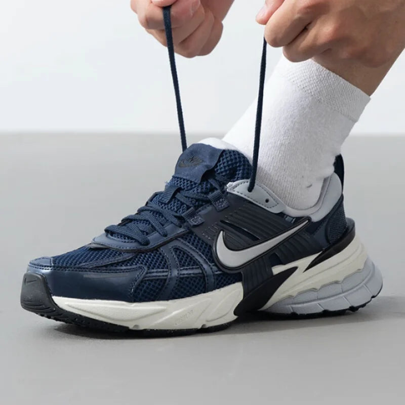Nike Low-Top Lightweight Comfortable Men's Running Shoes for Street Wear, New Wear-Resistant Grip Street-Style Sports Running Shoes V2K Run, Fashionable Trendy Millennium-Style Casual Sports Shoes, New Recommended Model Hj449