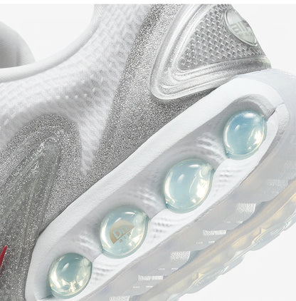 Nike Authentic Nye minimalistiske løbesko til kvinder med snørebånd i mesh HQ3457-161