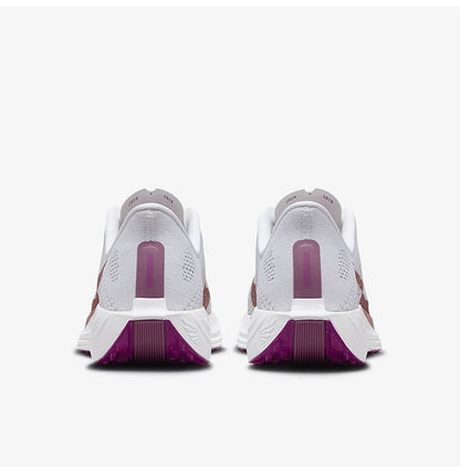 Nike Authentic Pegasus Plus løbesko til kvinder i mesh FQ7261-102