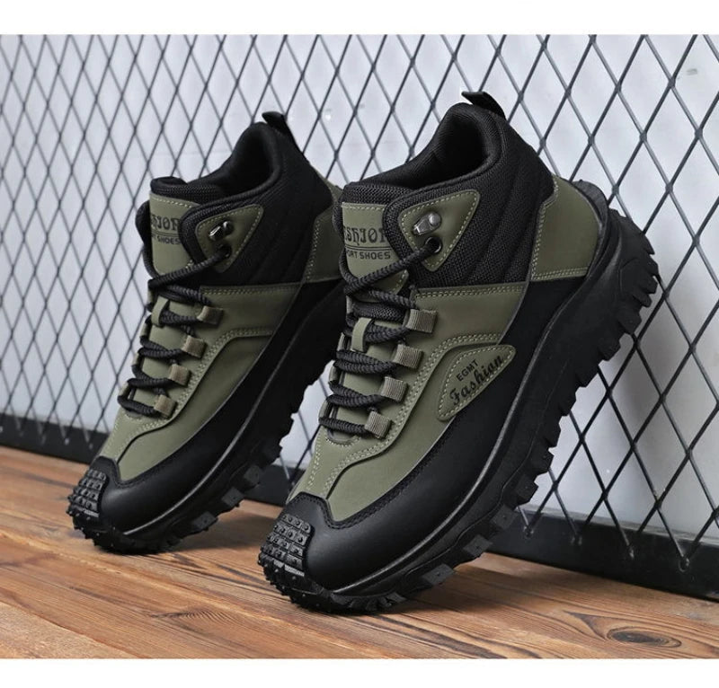Botas de senderismo de caña media para hombre, en blanco y negro, de cuero impermeable, con plataforma, zapatillas antideslizantes para exterior, calzado informal con suela resistente