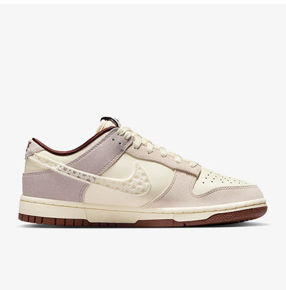 Nike Original Dunk Low LX Damen-Sneaker mit Dämpfung im Retro-Stil IH7353-010