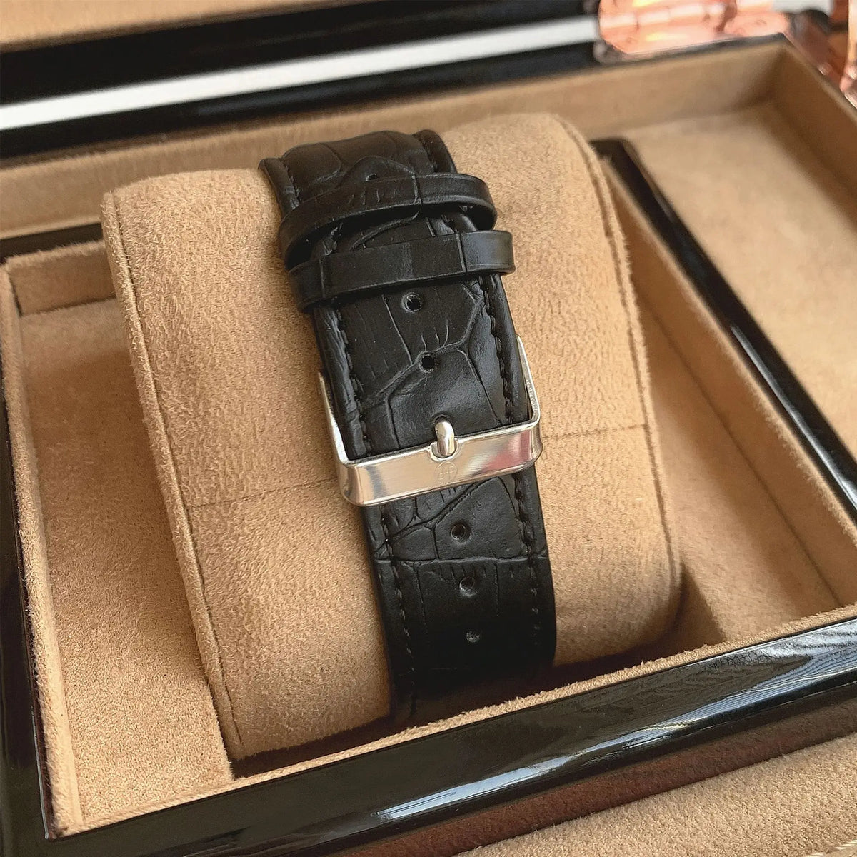 UTHAI Men Watch Business Light Luxury Brand Square Classical Calendar Waterproof Belt Male Fashion Quartz Clock Watches Gift