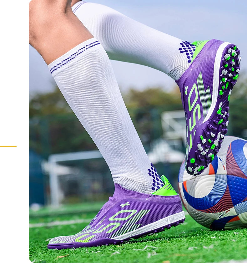 New Men's Football Boots Non-Slip Soccer Shoes Indoor Cleats Professional Turf Futsal Grass Ultralight Sport Comfortable Adult