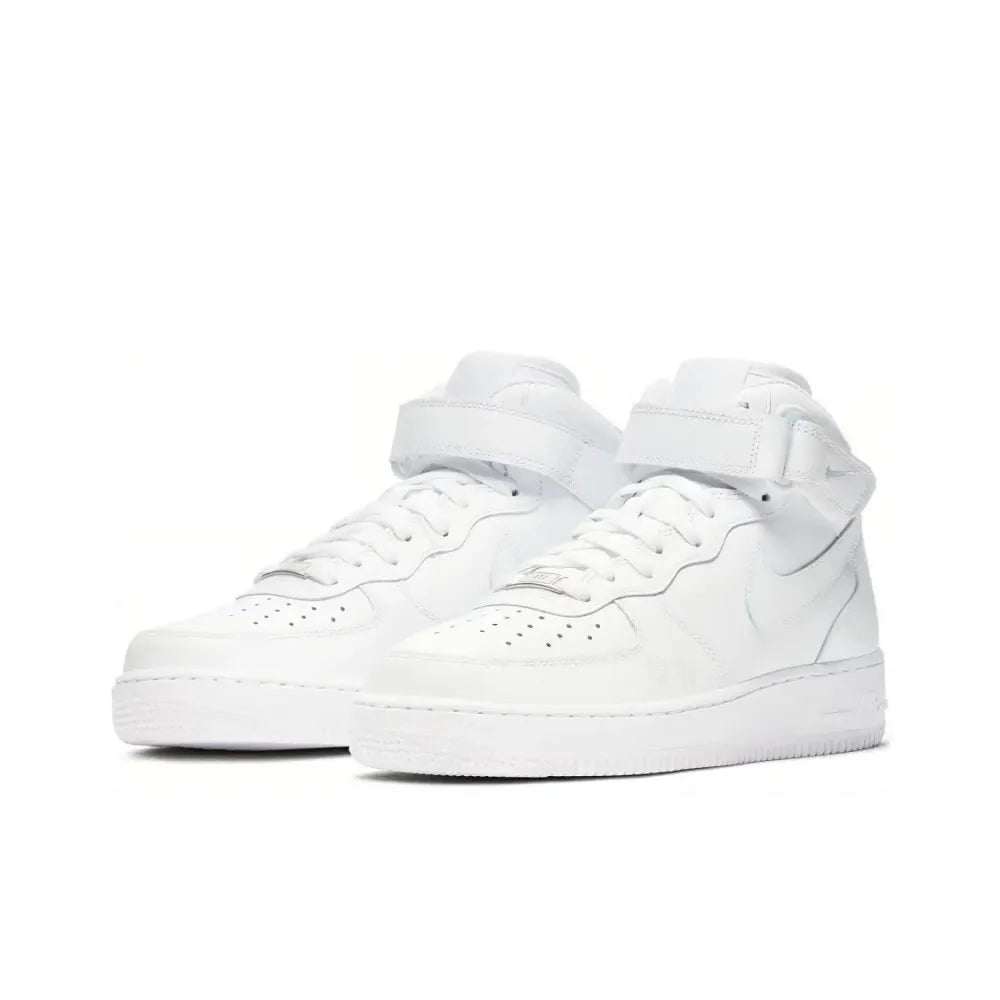 Zapatillas unisex Nike Air Force 1 Mid: sujeción clásica en el tobillo y comodidad acolchada para un uso versátil durante todo el día DD9625-100
