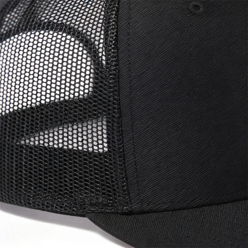 Cappellino da baseball classico in rete traspirante per donne, cappellino casual da camionista traspirante, cappellino unisex regolabile con chiusura a scatto, cappellino sportivo e dinamico da papà