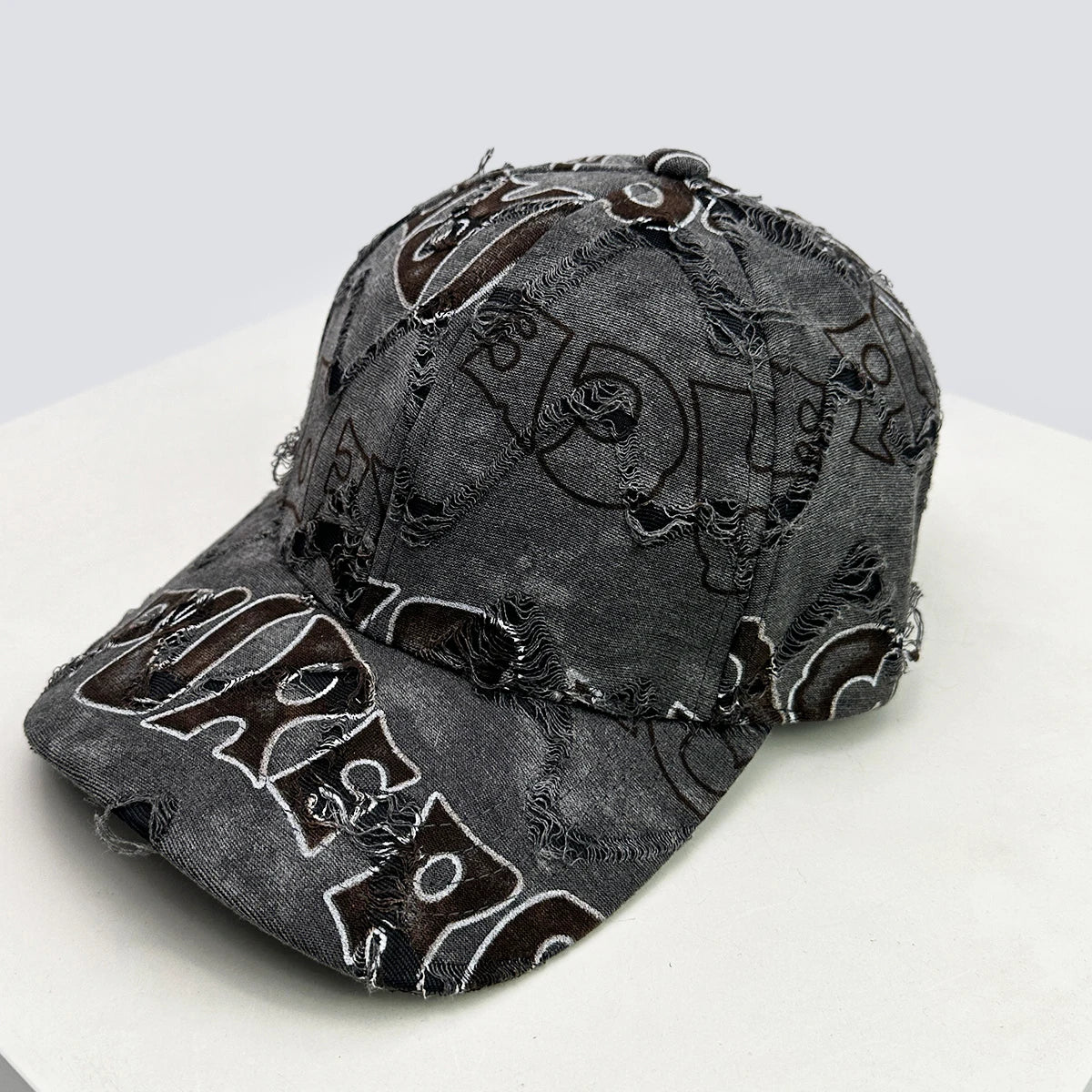 New Unisex American Vintage Letter Personal Baseball Hats Breathable Broken Style Sunshade Peaked Caps Versatile Fashion Street