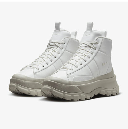 Oficiální dámské jednoduché polokožené tenisky Nike Blazer Roam Mid FQ9065-100
