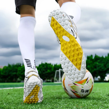 Nouveaux hommes chaussures de Football Sport formation bottes de Football doux ultraléger respirant professionnel baskets unisexe herbe crampons Match