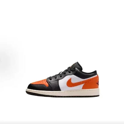 NIKE/Nike, chaussures de basketball à tige basse, modèle AJ1, chaussures de sport rétro pour hommes et femmes, chaussures de skate confortables et décontractées, 553560-081.