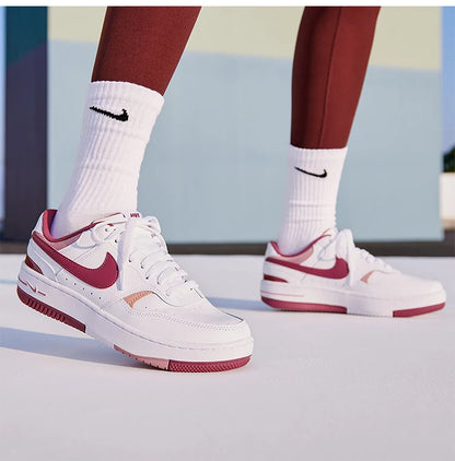 Originální dámské retro sportovní tenisky Nike Gamma Force s tlustou podrážkou a dlouhou životností FQ8877-100