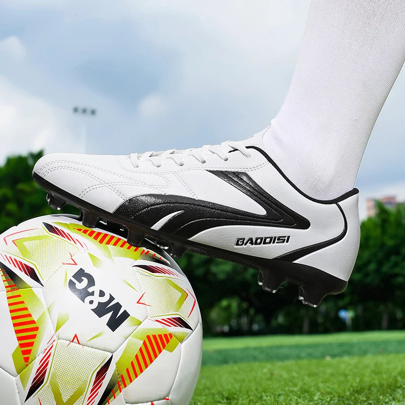 Chaussures de Football respirantes pour hommes, baskets de Futsal ultralégères d'entraînement professionnel, crampons d'herbe unisexes, Sport de Match