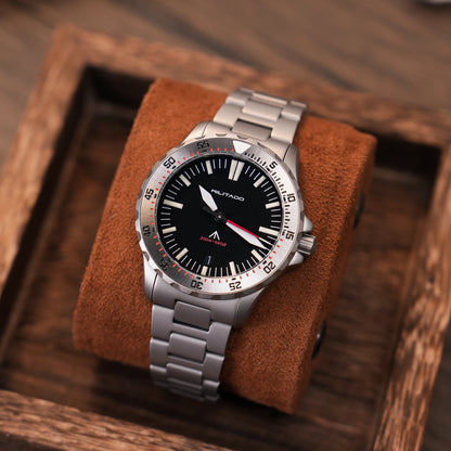 Militado ML16 Watch VH31 Sweep /515 Quartz Movement Sapphire Crystal BGW9 Luminous 200m Water Resistance 38mm Men's Vintage Wath