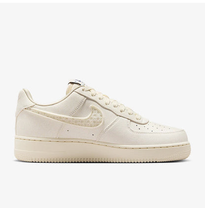 Nike originale Air Force 1 klassiske, lette casual sneakers til kvinder IH7351-010