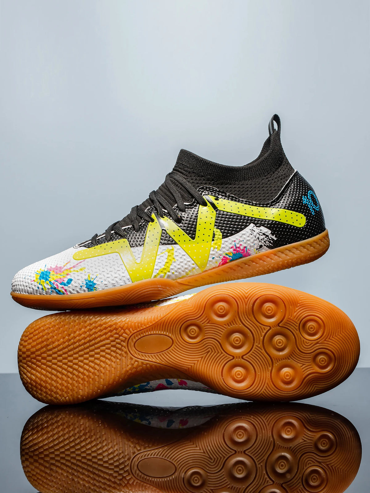 New Men's Football Shoes Society Cleats Professional Soccer Shoes Indoor Fast Football Field Boots Sneakers Boy Original Training