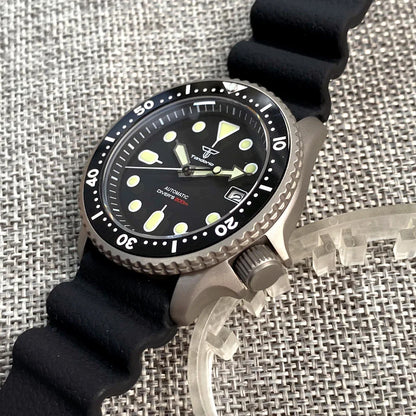 Titanium Diver NH35A Black Automatic 200M Men Watch Sapphire Glass 3.8 o'clock Date Rubber Black Ceramic Bezel