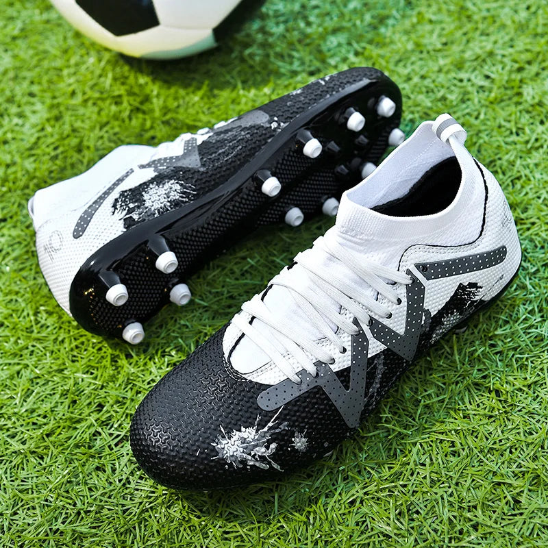 New Men's Football Shoes Society Cleats Professional Soccer Shoes Indoor Fast Football Field Boots Sneakers Boy Original Training