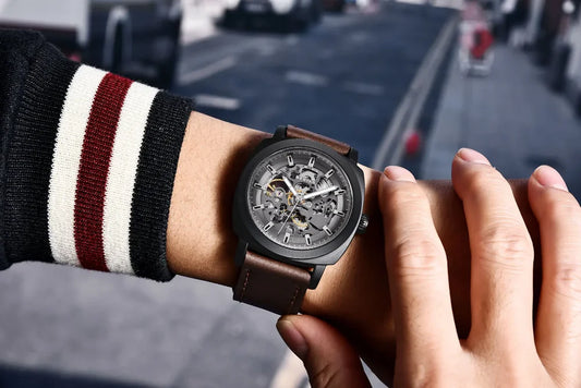 Pánské hodinky BENYAR – luxusní mechanické hodinky s automatickým nátahem, model „skelet“ s tourbillonem, vodotěsné do 30 m, kožený řemínek, sportovní styl.