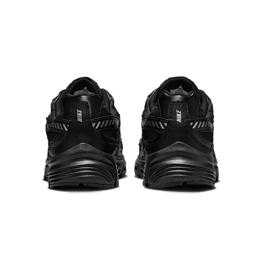 Nike INITIATOR Męski – antypoślizgowy i wytrzymały, amortyzowany i wygodny, klasyczny, uniwersalny styl retro. Model męski IB4595-001