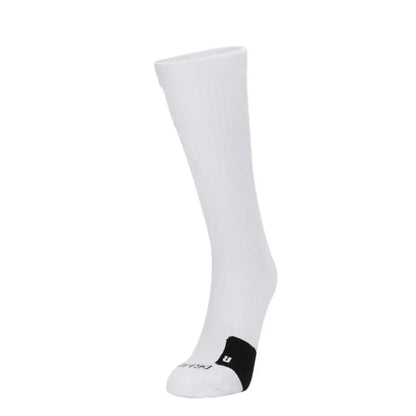 Nike EVERYDAY CREW: Stylish, comfortable, slip-resistant, and durable unisex soft basketball socks (3-pack)  DA2123-100