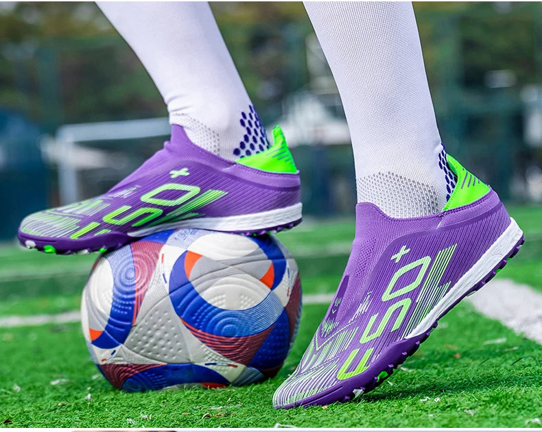 New Men's Football Boots Non-Slip Soccer Shoes Indoor Cleats Professional Turf Futsal Grass Ultralight Sport Comfortable Adult