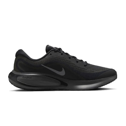 Nike Journey Run – modne, wszechstronne, wygodne, antypoślizgowe, wytrzymałe i amortyzowane buty do biegania dla mężczyzn FN0228-009