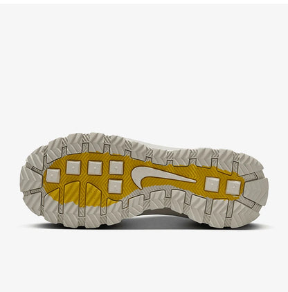 Oficiální dámské jednoduché polokožené tenisky Nike Blazer Roam Mid FQ9065-100