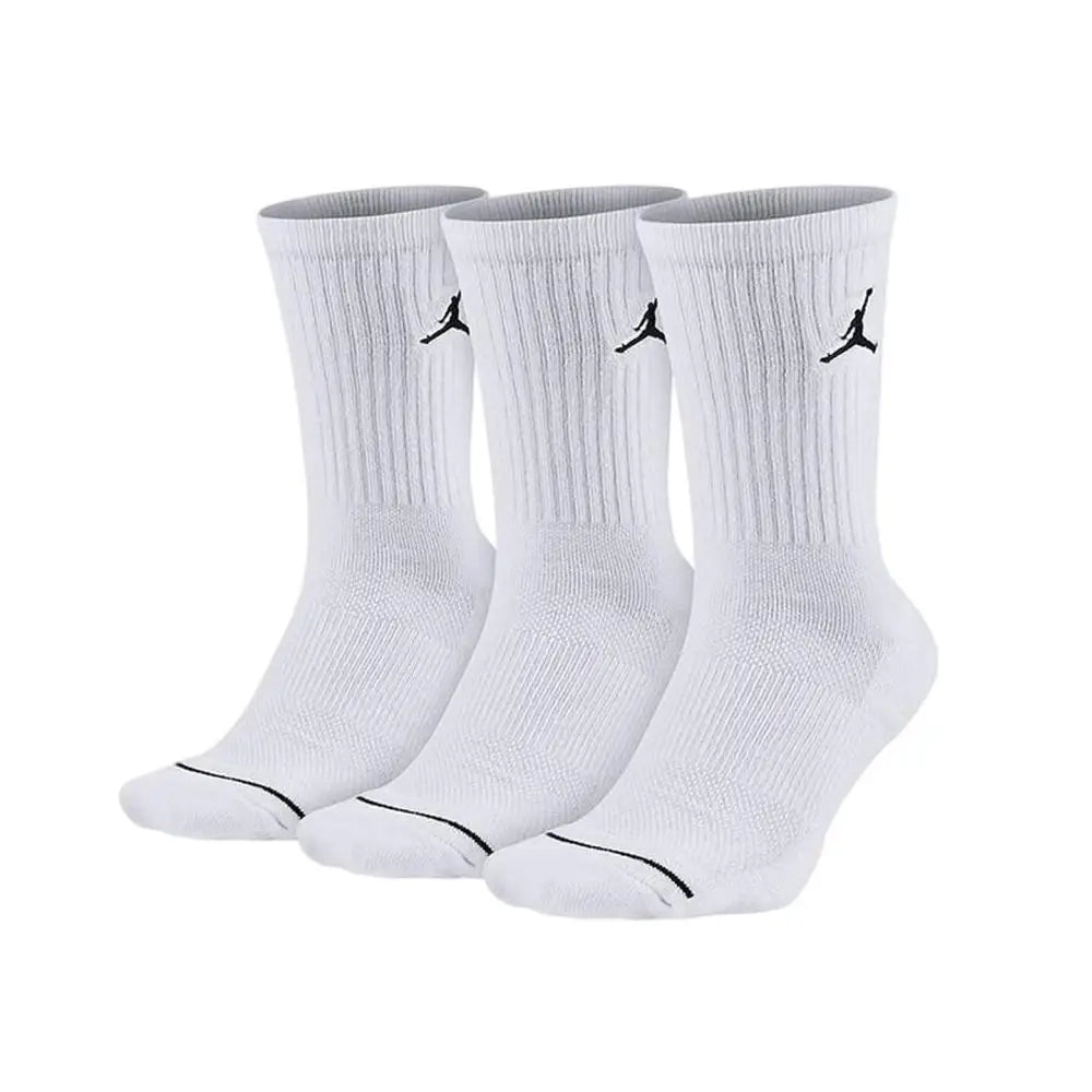 Nike EVERYDAY CREW: Stylish, comfortable, slip-resistant, and durable unisex soft basketball socks (3-pack)  DA2123-100