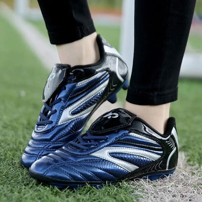 Hommes Football bottes de Football athlétique enfants chaussures de Football nouveau cuir haut mâle crampons formation Football baskets Sport