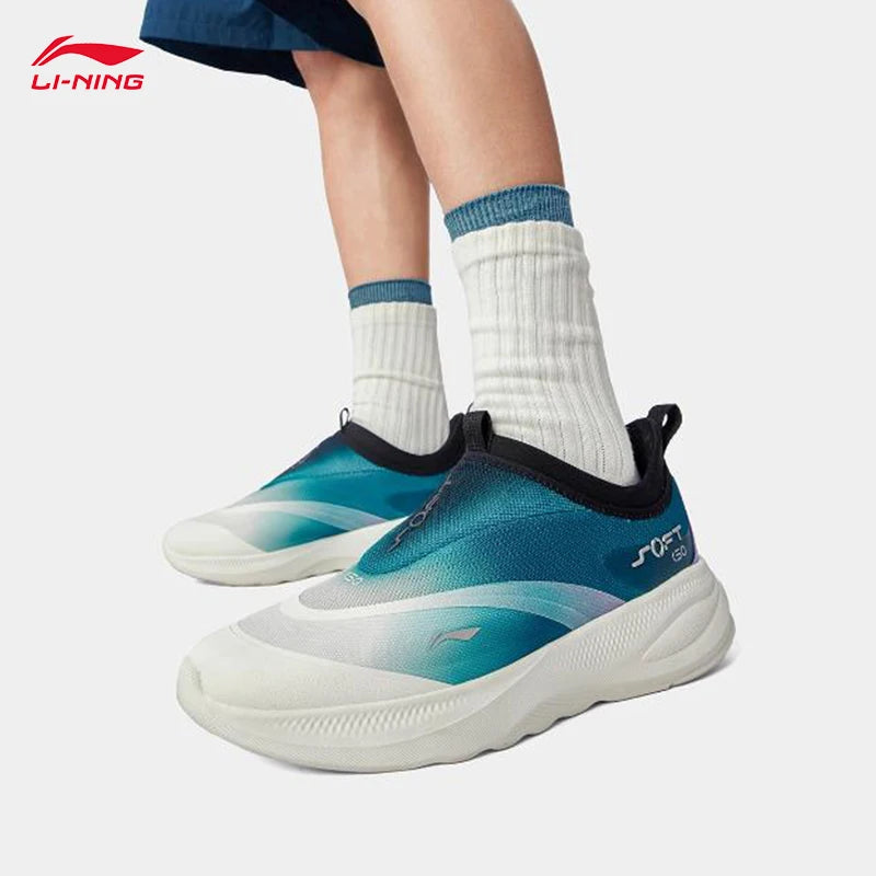 Pánská vycházková obuv LI-NING SOFT GO 2 nazouvací s měkkým silným podpatkem, pohodlná odolná sportovní volnočasová obuv AGLV005