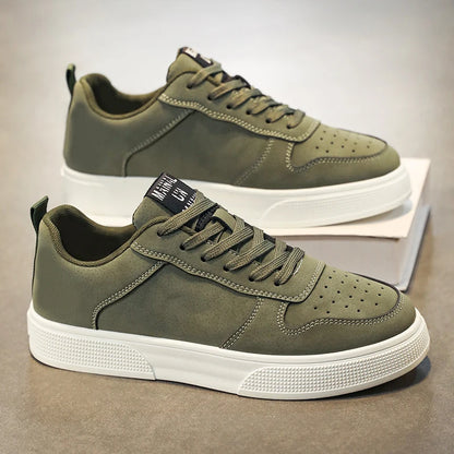 1 pair Sports Casual Skateboarding Shoes Comfortable and Fashionable, with a snug upper that fits the foot and a slip-resistant,