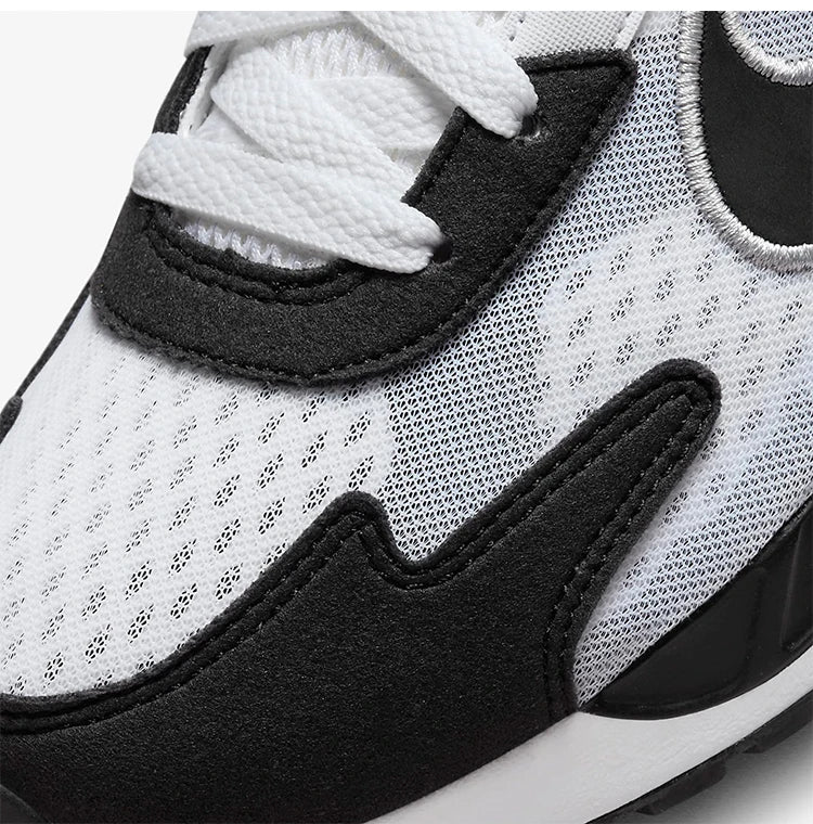 Dámské lehké běžecké boty Nike Genuine Air Max Solo FN0784-105