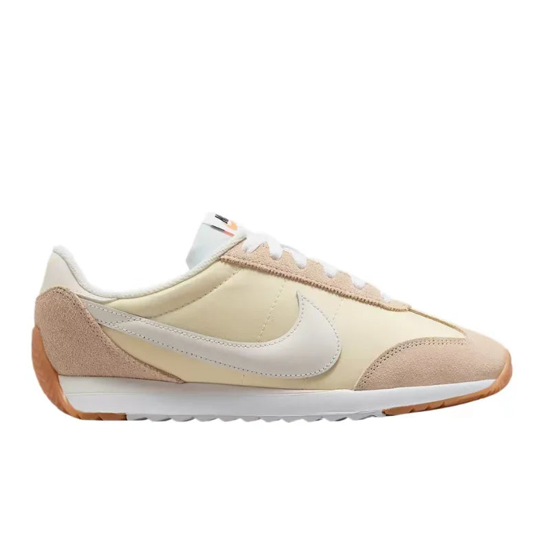 Nike Pacific : chaussures de ville basses pour femmes, confortables, polyvalentes, souples, légères et amortissantes, idéales pour les trajets quotidiens et les tenues décontractées HM4771-104