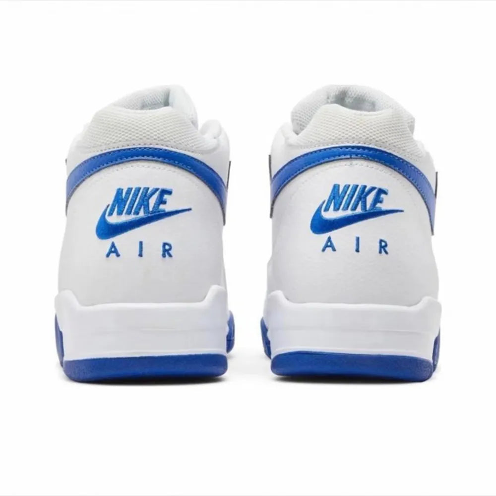 Nike Flight Legacy: zapatillas de baloncesto retro de caña media, cómodas y versátiles, para hombre, en blanco y azul, BQ4212-103