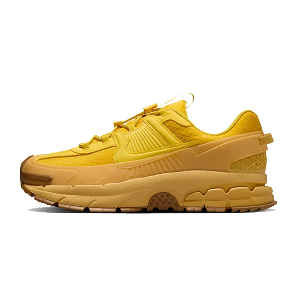 Nike Zoom Vomero 5 Roam : chaussures de course unisexes basses, souples, résistantes et imperméables, pour l'entraînement, la ville et les trajets quotidiens, modèle FV2295-201