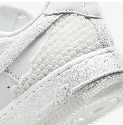 Nike Authentic Air Force 1 AF1 Damen-Sneaker im klassischen Stil mit dicker Sohle HV6011-111