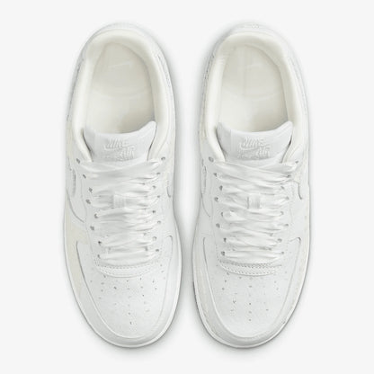 Nike Authentic Air Force 1 AF1 Damen-Sneaker im klassischen Stil mit dicker Sohle HV6011-111