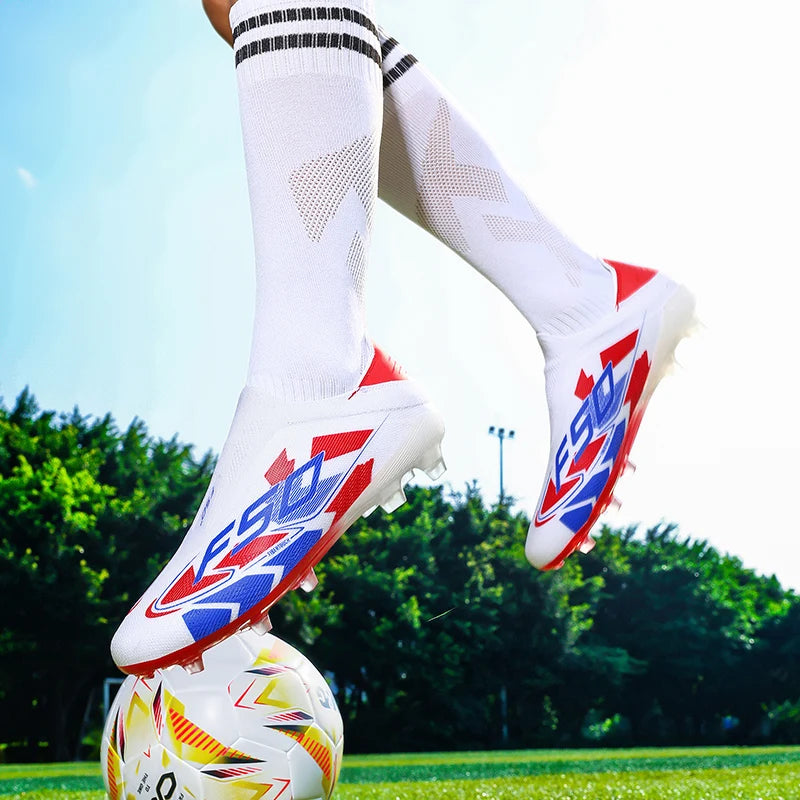 Nouvelles chaussures de football pour hommes, crampons pour terrain en herbe, de haute qualité, antidérapantes, légères, mi-hautes, pour les matchs en extérieur, chaussures de sport, très vendues pour l'entraînement.