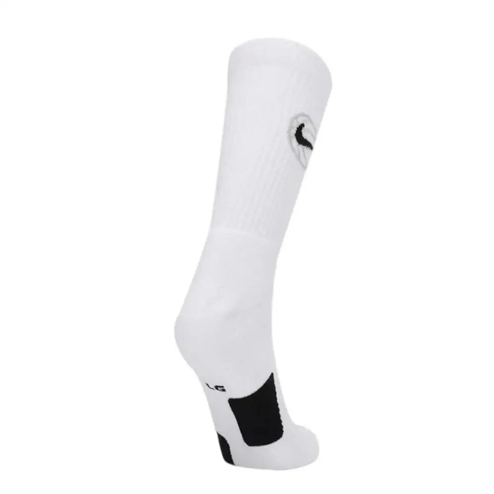 Nike EVERYDAY CREW: Stylish, comfortable, slip-resistant, and durable unisex soft basketball socks (3-pack)  DA2123-100