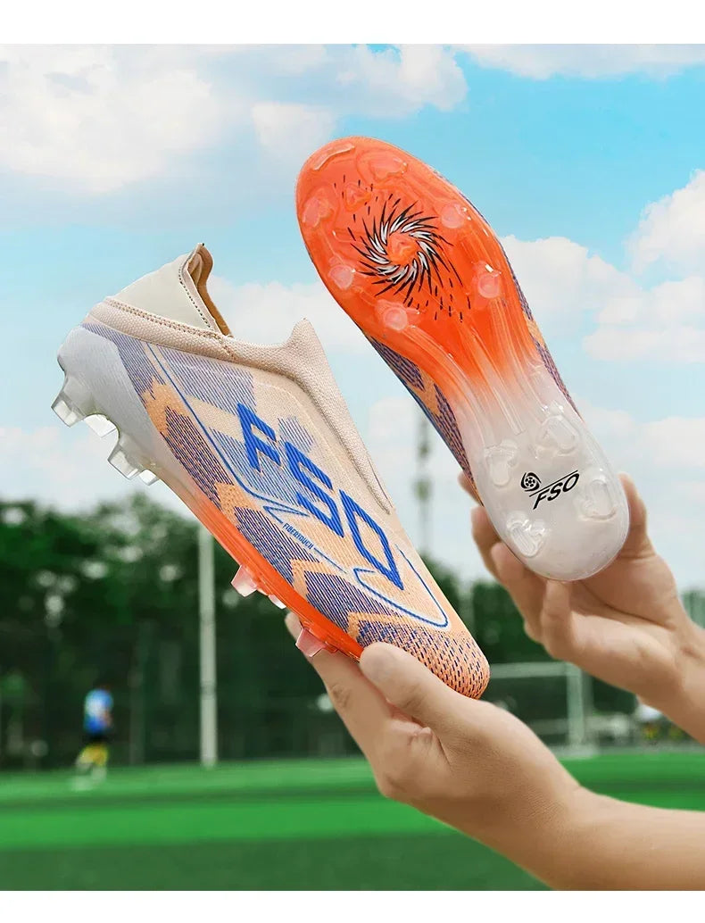 Nouvelles chaussures de football pour hommes, légères, très vendues, de haute qualité, crampons pour terrain en herbe, chaussures de football mi-hautes, baskets antidérapantes pour l'extérieur.