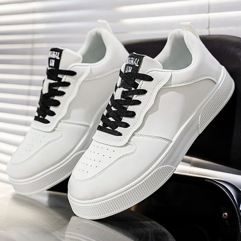 1 pair Sports Casual Skateboarding Shoes Comfortable and Fashionable, with a snug upper that fits the foot and a slip-resistant,