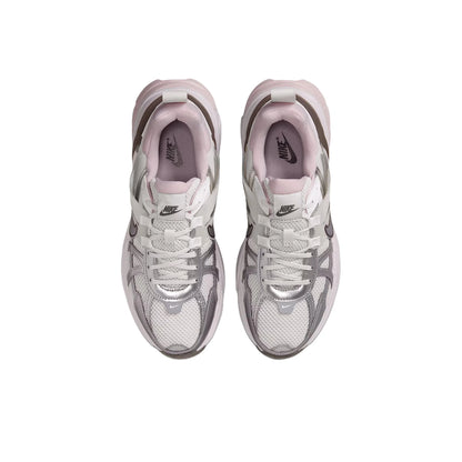 POIZON Nike V2K Run Platinum Tint Summit White Cave Stone Metallic Silver Women's FD0736-010