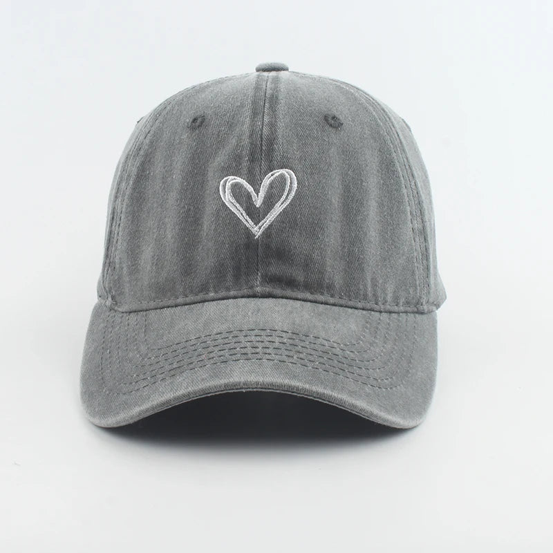 Cappellini da baseball sportivi e alla moda per uomo e donna con ricamo a forma di cuore, cappellino snapback in cotone lavato, modello “Dad Hat”