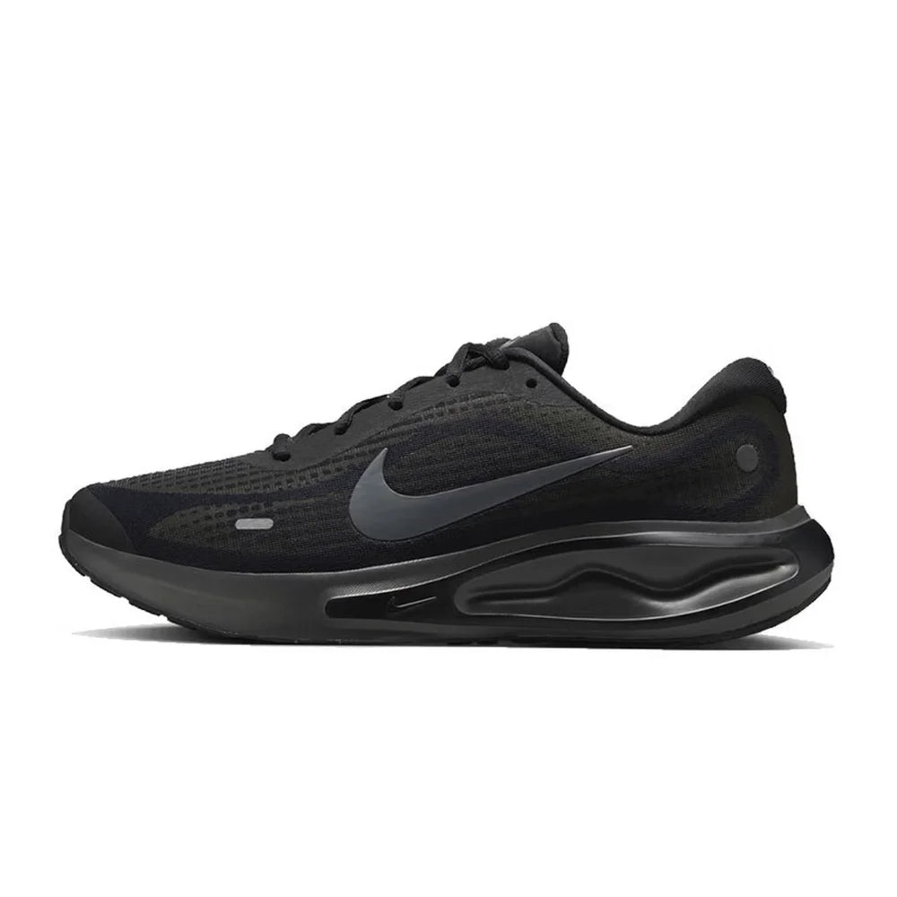 Nike Journey Run – modne, wszechstronne, wygodne, antypoślizgowe, wytrzymałe i amortyzowane buty do biegania dla mężczyzn FN0228-009