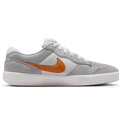 Nike SB Force 58 – modne, minimalistyczne, wygodne, stylowe i wytrzymałe obuwie codzienne z niską cholewką, unisex, DV5477-007