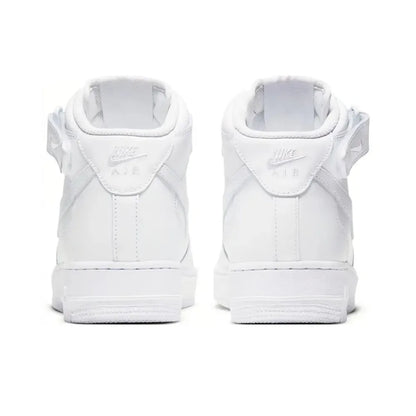 Zapatillas unisex Nike Air Force 1 Mid: sujeción clásica en el tobillo y comodidad acolchada para un uso versátil durante todo el día DD9625-100
