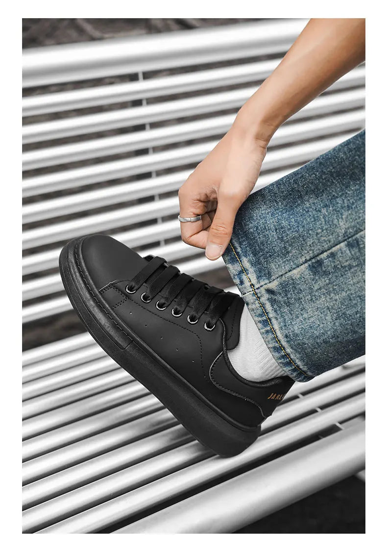 White Minimalist Sneakers For Men Comfy Leather Casual Sneakers Man Platform Skateboard Shoes Outdoor Low-cut Men's Sports Shoes