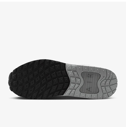 Dámské lehké běžecké boty Nike Genuine Air Max Solo FN0784-105
