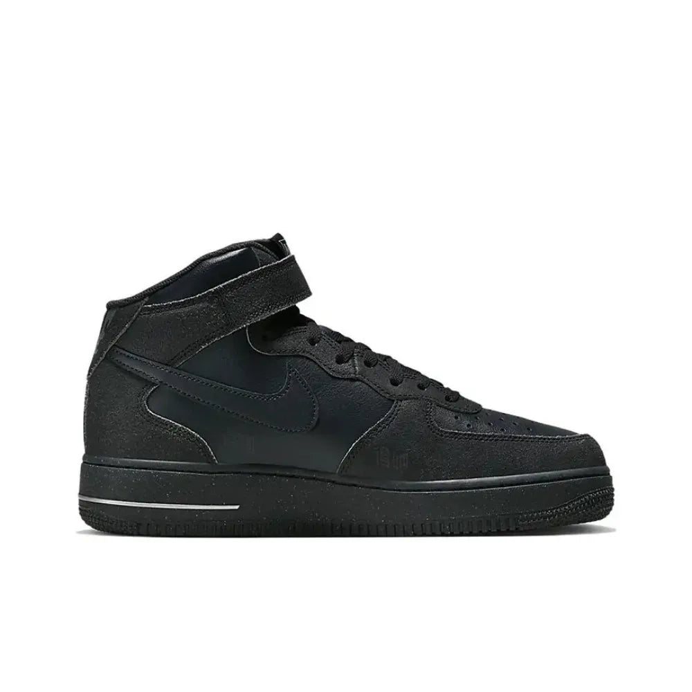 Nike Air Force 1 Mid Unisex-sneakers – ankelstøtte, klassisk polstret komfort og holdbarhed til brug hele dagen DQ7666-001