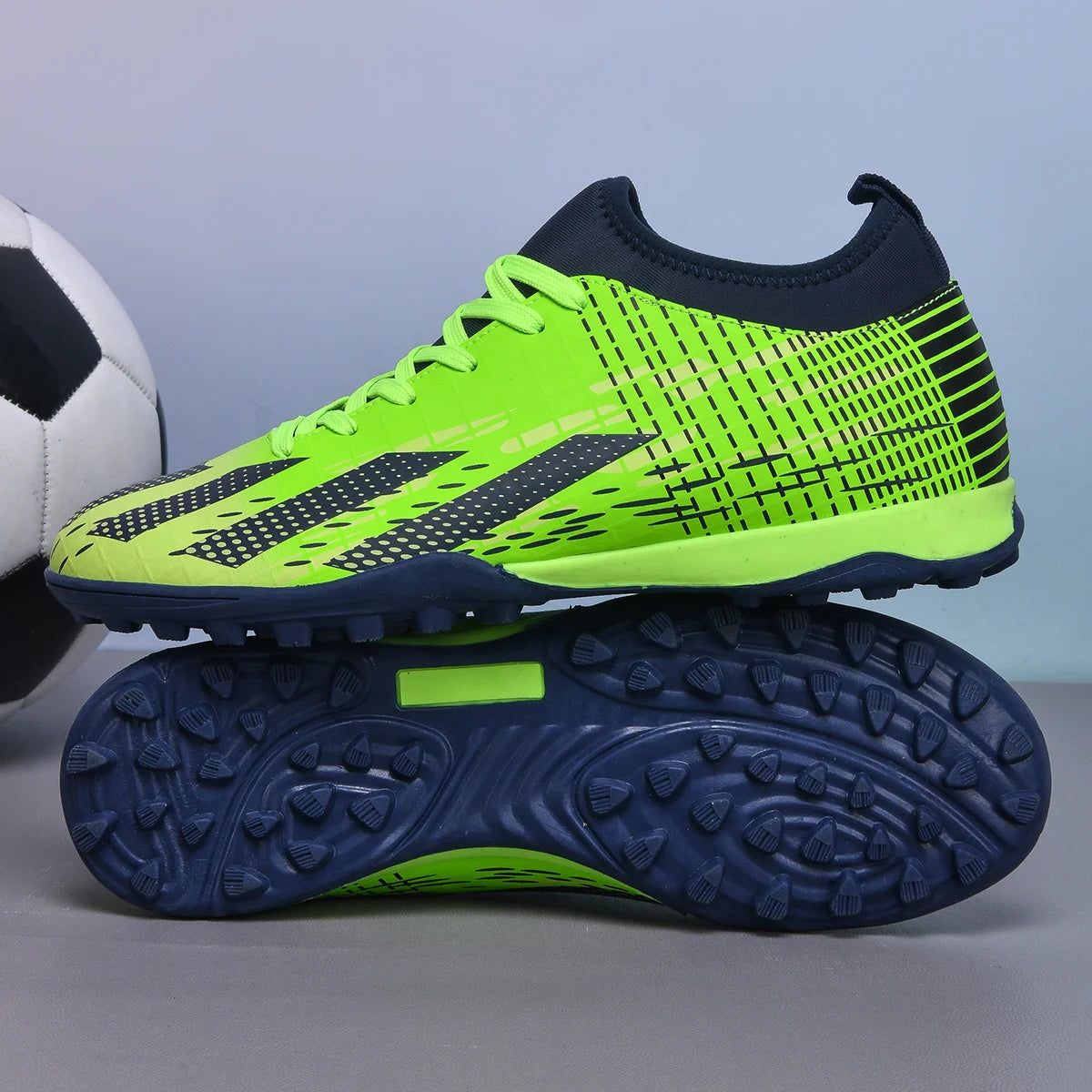 Nouveaux hommes chaussures de Football Futsal bottes de Football en salle Sport Match formation enfants TF crampons herbe cheville vente chaude haute qualité lumière